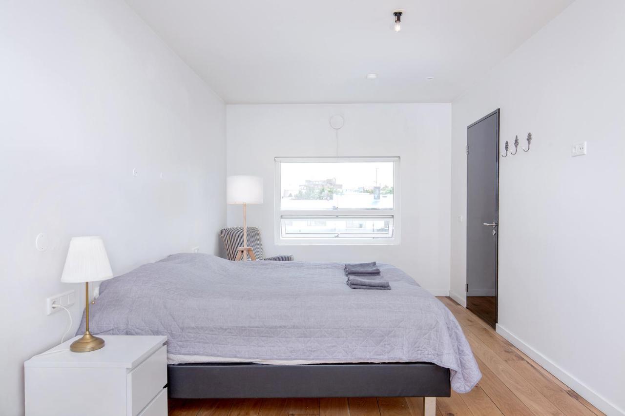 Penthouse Apartment On The Main Shopping Street Reykjavík Kültér fotó